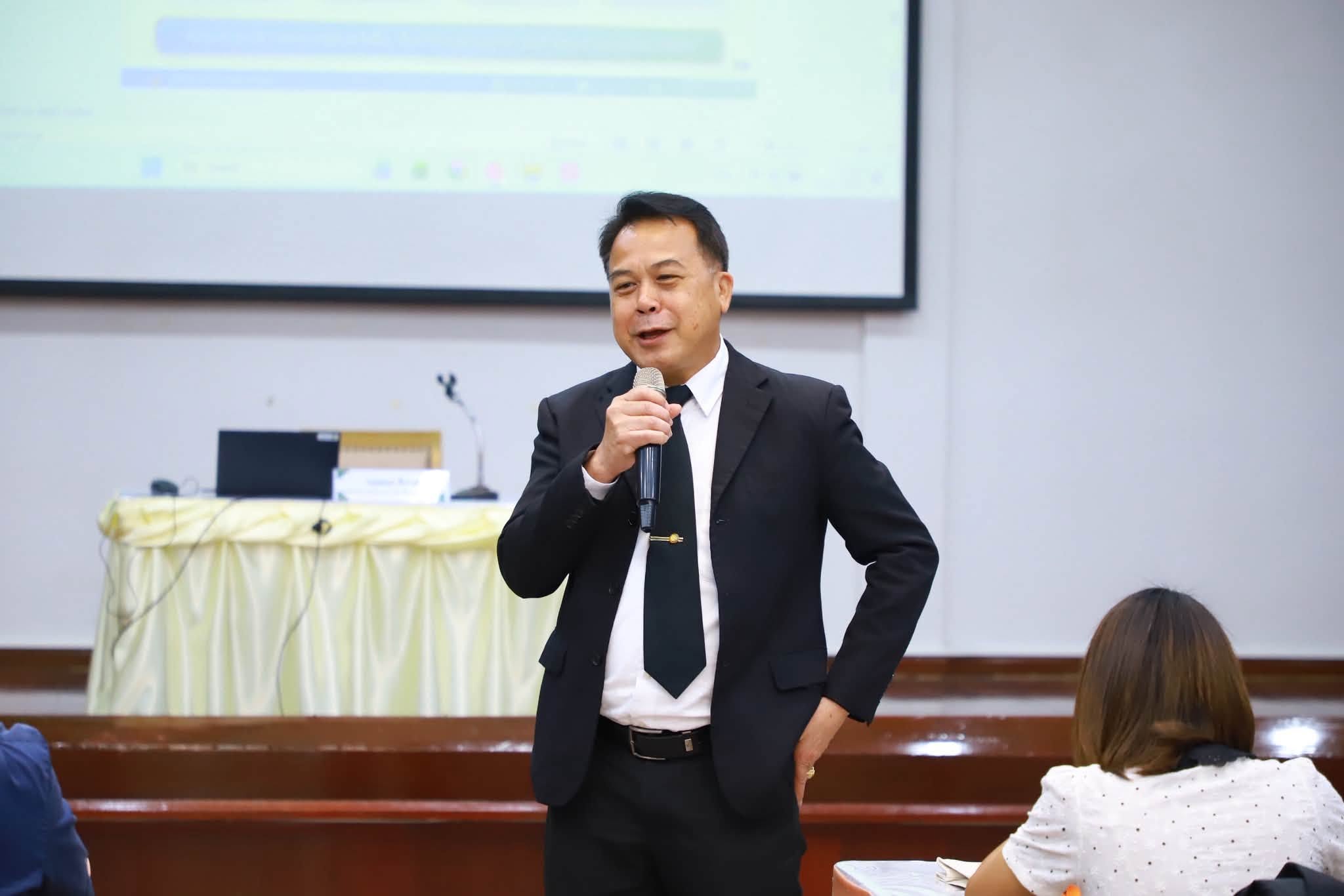 title - รองเลขาธิการ ส.ป.ก. เปิดอบรมหลักสูตร นปต. รุ่นที่ 8 ดันข้าราชการเปลี่ยนบทบาทสู่ “ผู้นำทีม” พร้อมขับเคลื่อนยุทธศาสตร์ชาติ